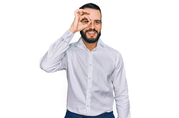 Νεαρός Άνδρας Γενειάδα Φορώντας Επιχειρηματικό Πουκάμισο Κάνει Εντάξει Χειρονομία Χέρι — Φωτογραφία Αρχείου