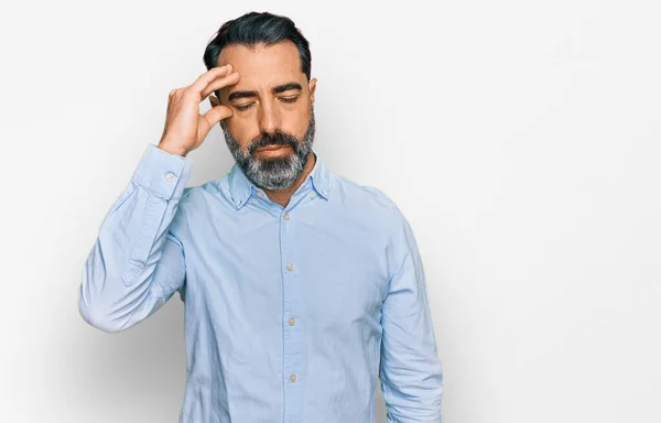 Medelålders Man Med Skägg Bär Business Shirt Orolig Och Stressad — Stockfoto