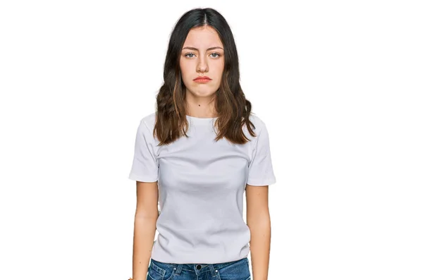 Junge Schöne Frau Lässigem Weißem Shirt Deprimiert Und Besorgt Über — Stockfoto