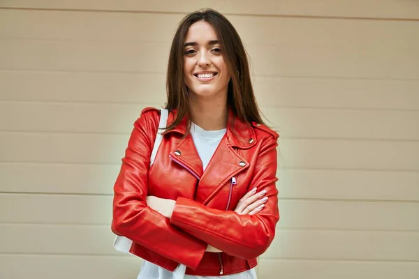 Young Hispanic Woman Smiling Happy Arms Crossed City — Stock Photo, Image