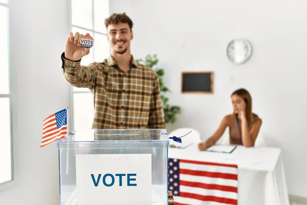 Young American Voter Man Holding Badge Standing Ballot Box Electoral — Stock Photo, Image