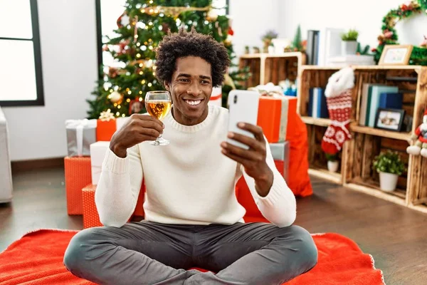 Young African American Man Make Selfie Smartphone Sitting Floor Christmas — Fotografia de Stock