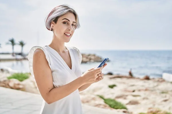 Young Caucasian Girl Smiling Happy Using Earphones Smartphone Beach — Stock Photo, Image