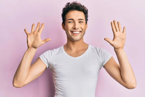 Jovem Homem Bonito Vestindo Camisa Branca Casual Mostrando Apontando Para — Fotografia de Stock