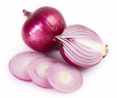 beyaz üzerine kırmızı soğan