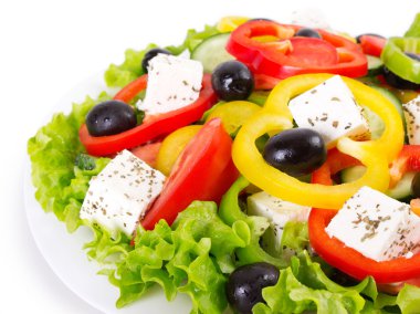 Taze sebze salatası.