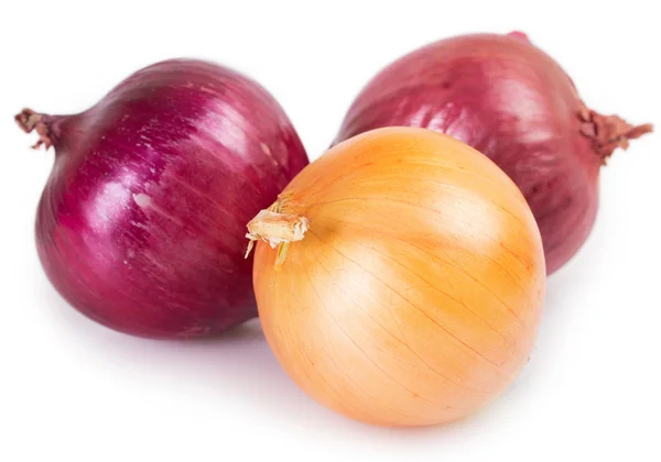 Świeżej cebuli na biały — Zdjęcie stockowe