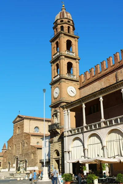 Piazza del Popolo w Faenza, Włochy — Zdjęcie stockowe