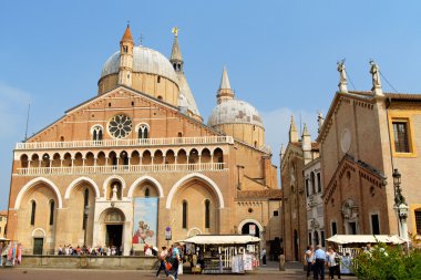 Saint Anthony Padua, İtalya'nın kurumlu Bazilikası
