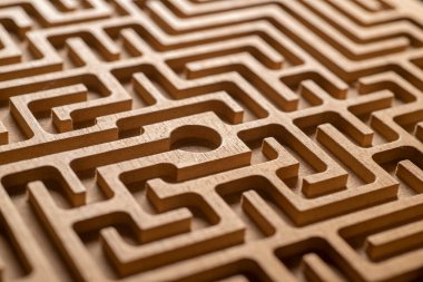 Ahşap labirent seçici odak ve konsept resimle perspektif olarak fotoğraflandı