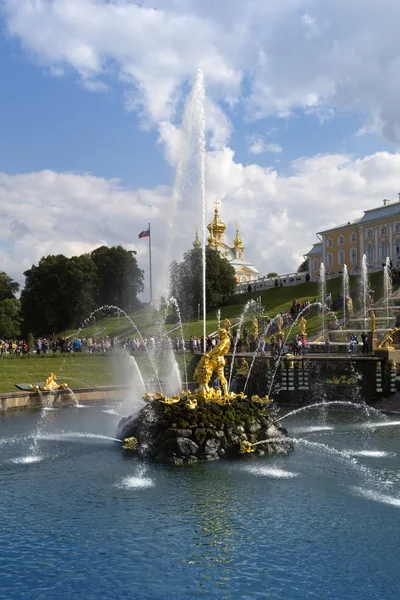 Velké kaskádové fontány, Peterhof — Stock fotografie