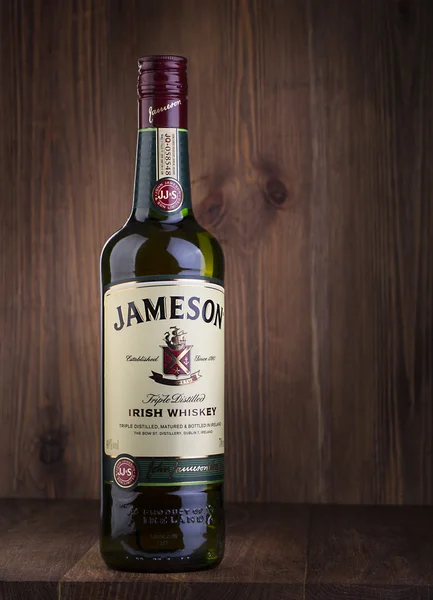 Foto de garrafa de uísque "Jameson" — Fotografia de Stock