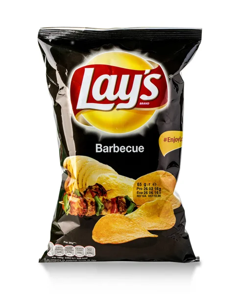 Мешок картофельных чипсов Frito Lay Barbecue — стоковое фото