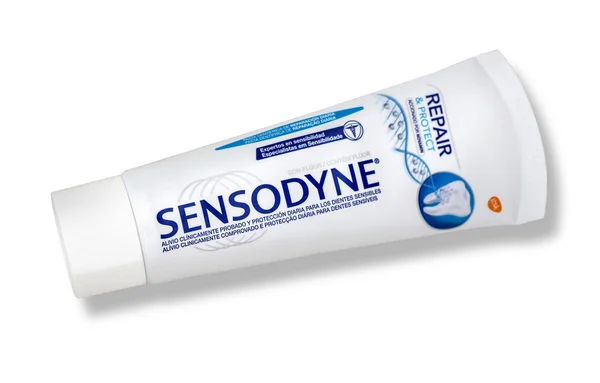 Ремонт Sensodyne і захистити зубна паста — стокове фото
