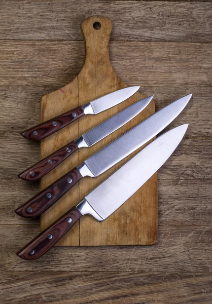 Mutfak Seti ahşap üzerinde bıçaklar 