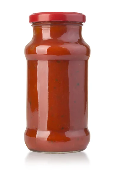 Tarro de salsa de tomate en blanco — Foto de Stock