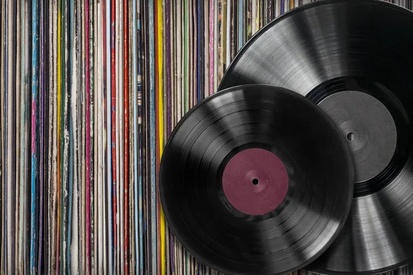 Grabación de vinilo con una colección de discos — Foto de Stock