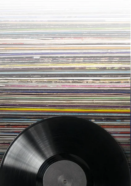 Empilement de vieux disques vinyles . — Photo