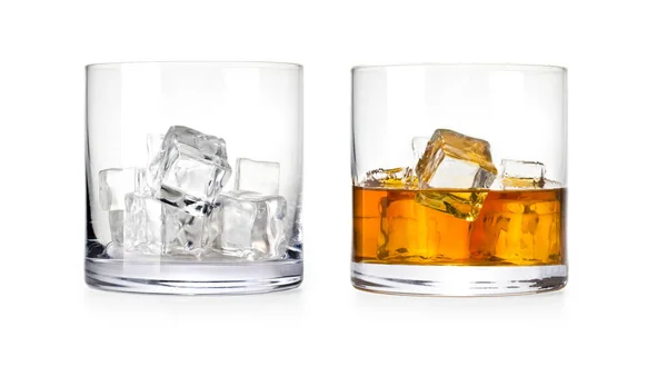 Vasos Whisky Aislado Sobre Blanco Con Hielo Reflexión — Foto de Stock
