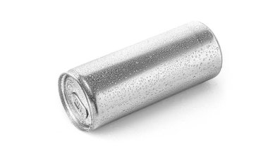 Sunum tasarımı için gümüş boş bir teneke, alkol ve su yoğunlaştırılmış alüminyum kutu şablonu. beyaz üzerine izole