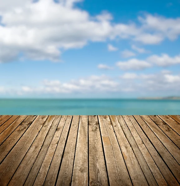 Deck de madeira vazio — Fotografia de Stock