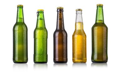 bira şişeleri kümesi