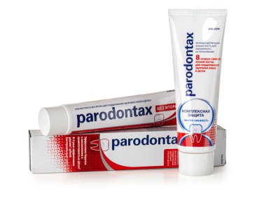 Anapa, Rusya 22 Eylül 2025: Parodontax diş bakımı ürünü sağlıklı diş ve diş etlerini destekliyor