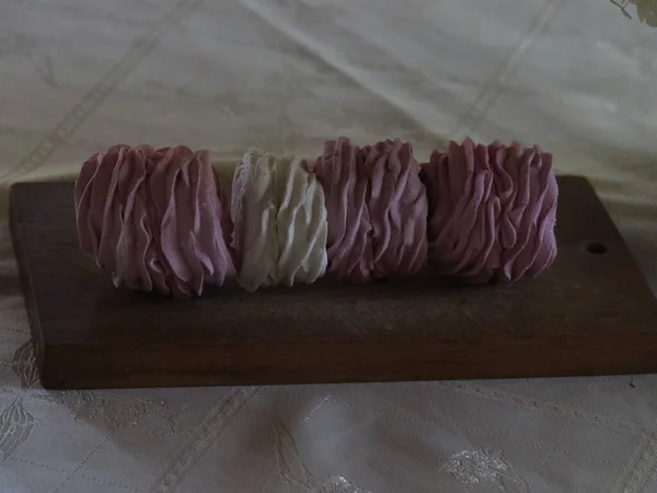Um grupo de marshmallow rosa — Fotografia de Stock