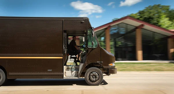 Camion Livraison Déplacement Rapide Dans Les Rues Urbaines — Photo