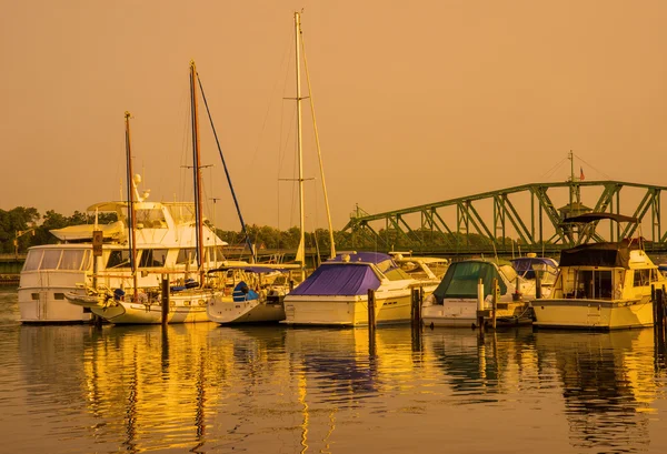 Boot Marina zonsondergang — Stockfoto