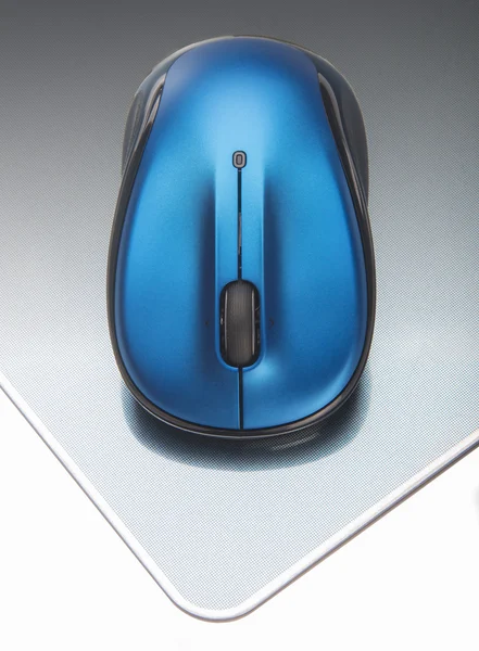Blå trådlös mus — Stockfoto