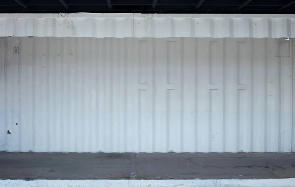 Старая Стена Белого Грузового Контейнера — стоковое фото