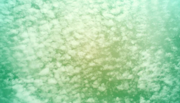 Хмари фону з кольоровим фільтрованим зображенням — стокове фото