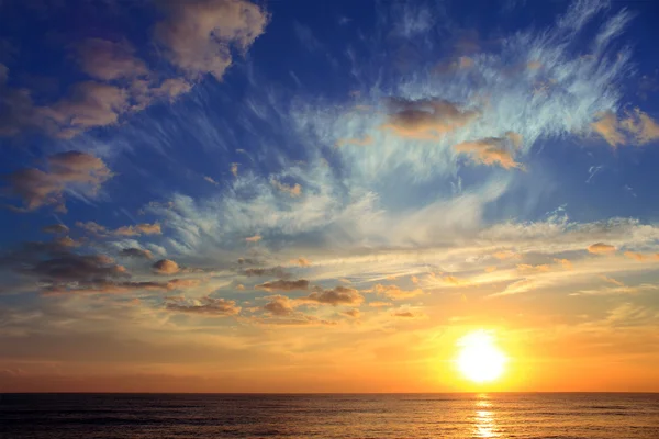 Sonnenaufgang im Meer — Stockfoto