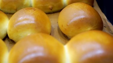 Modern yemekler. Hamur işleri. Geçmişi. Taze pişmiş çörekler.