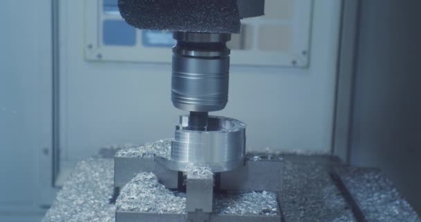 Modern industriell utrustning.modern produktion för att skapa aluminiumplattor.teknisk process närbild — Stockvideo