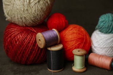 Dikiş işi için iplik topları