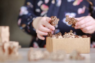 Çocuklar için ahşap yapı seti