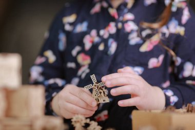 Çocuklar için ahşap yapı seti