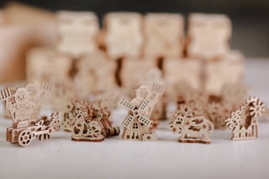 Çocuklar için ahşap yapı seti