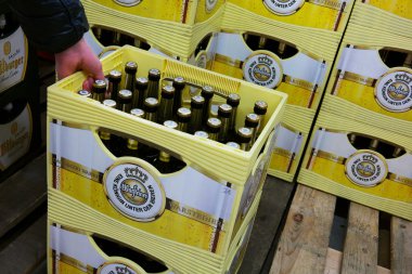 Warsteiner bira kasaları
