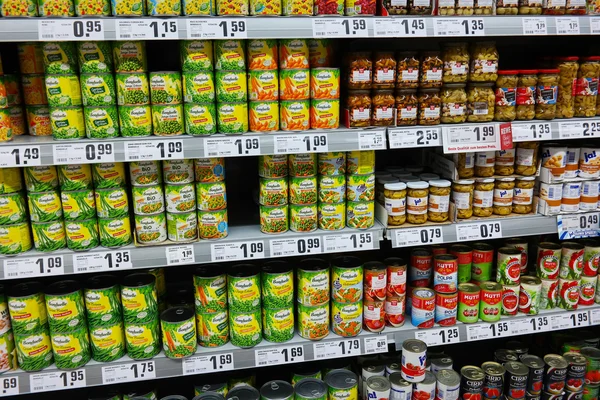 Tinnede grøntsager Aisle - Stock-foto