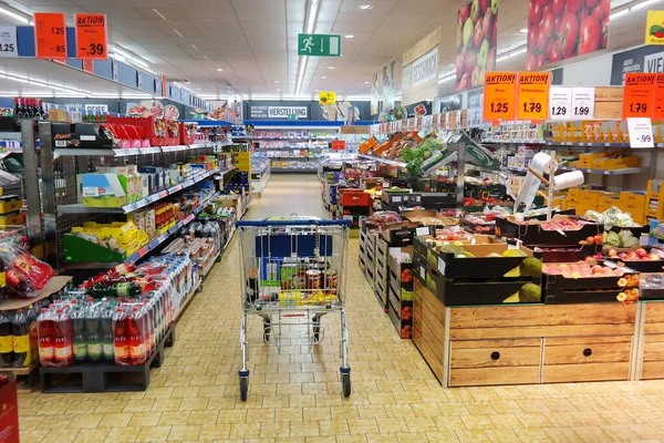 Alemania Agosto 2016 Interior Supermercado Lidl Lidl Una Cadena Descuentos — Foto de Stock