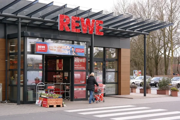 Rewe-Supermarkt — Stockfoto