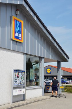 Aldi ve Lidl süpermarketler