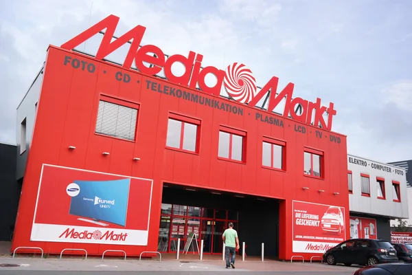 Stávkující červené Media Markt obchodě — Stock fotografie