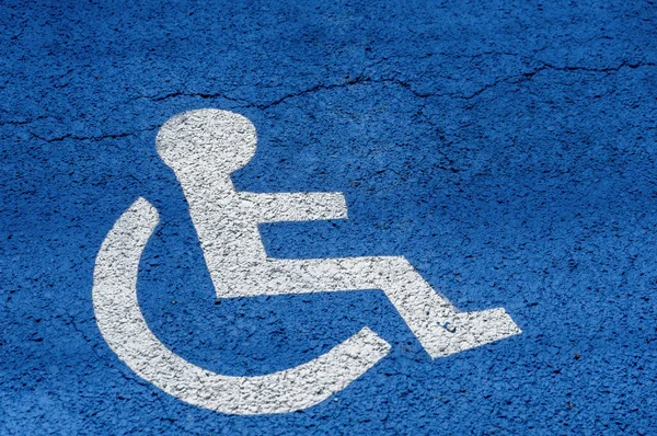 Azul Sinal Estacionamento Handicap — Fotografia de Stock