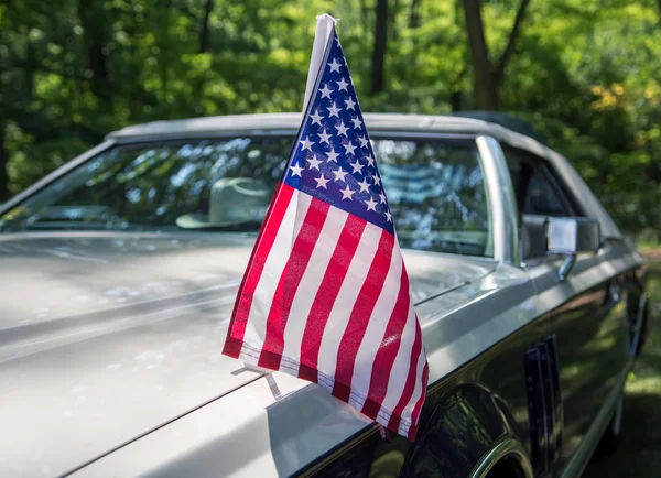 American flag on limousine — Stock Photo, Image