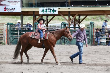 küçük pantolon rodeo