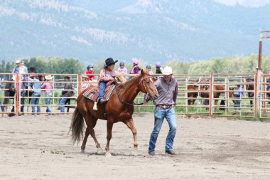 küçük pantolon rodeo